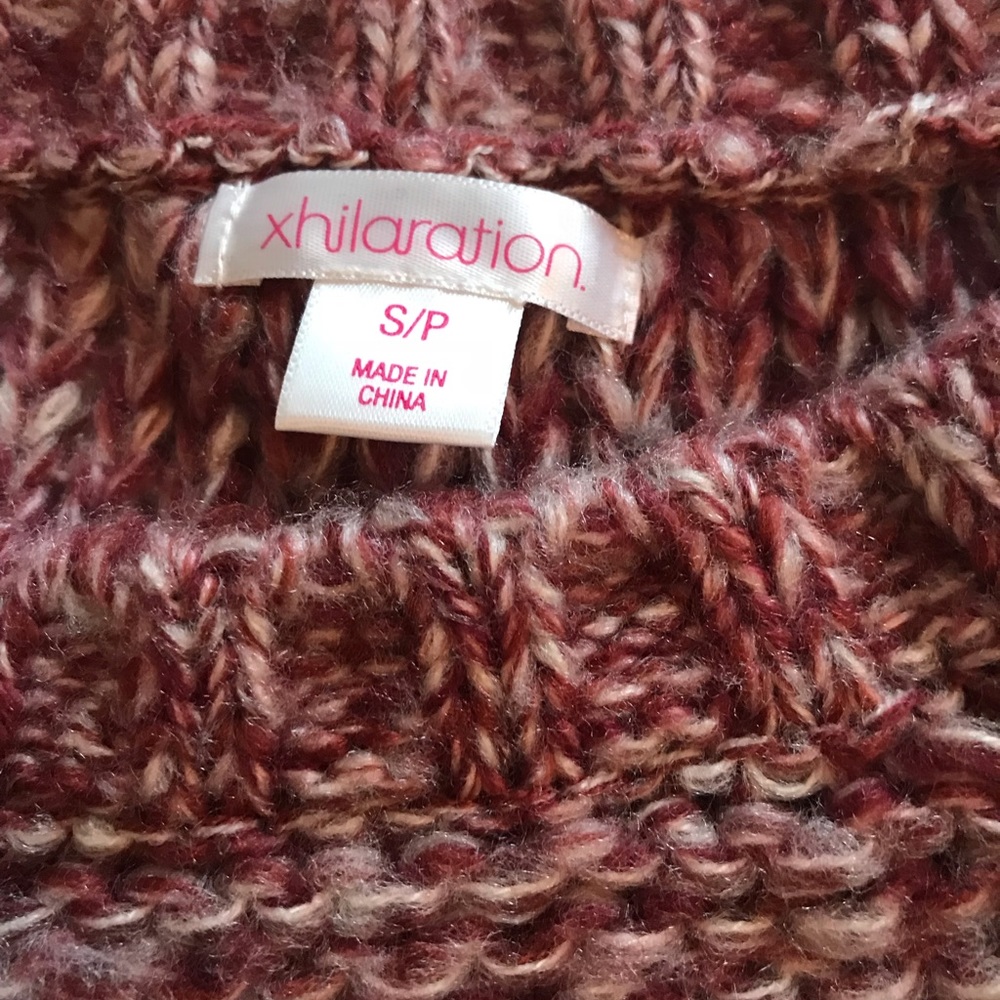 Red sweater - Picture 3 of 4